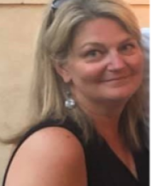 Julie Flint : Finance Assistant